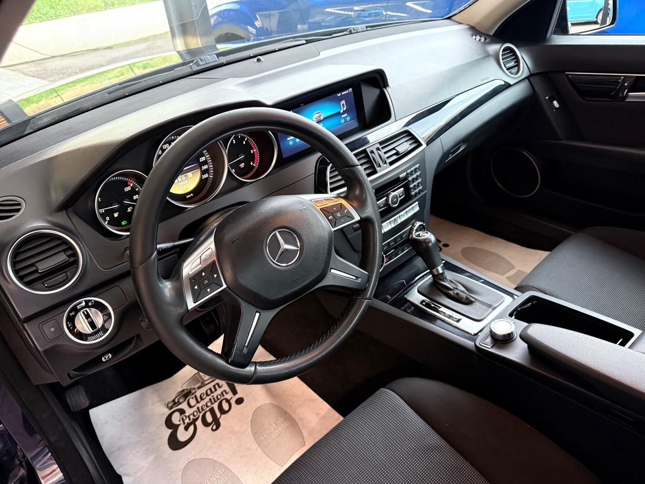 Mercedes-benz C 220 CDI BlueEFFICIENCY Avantgarde