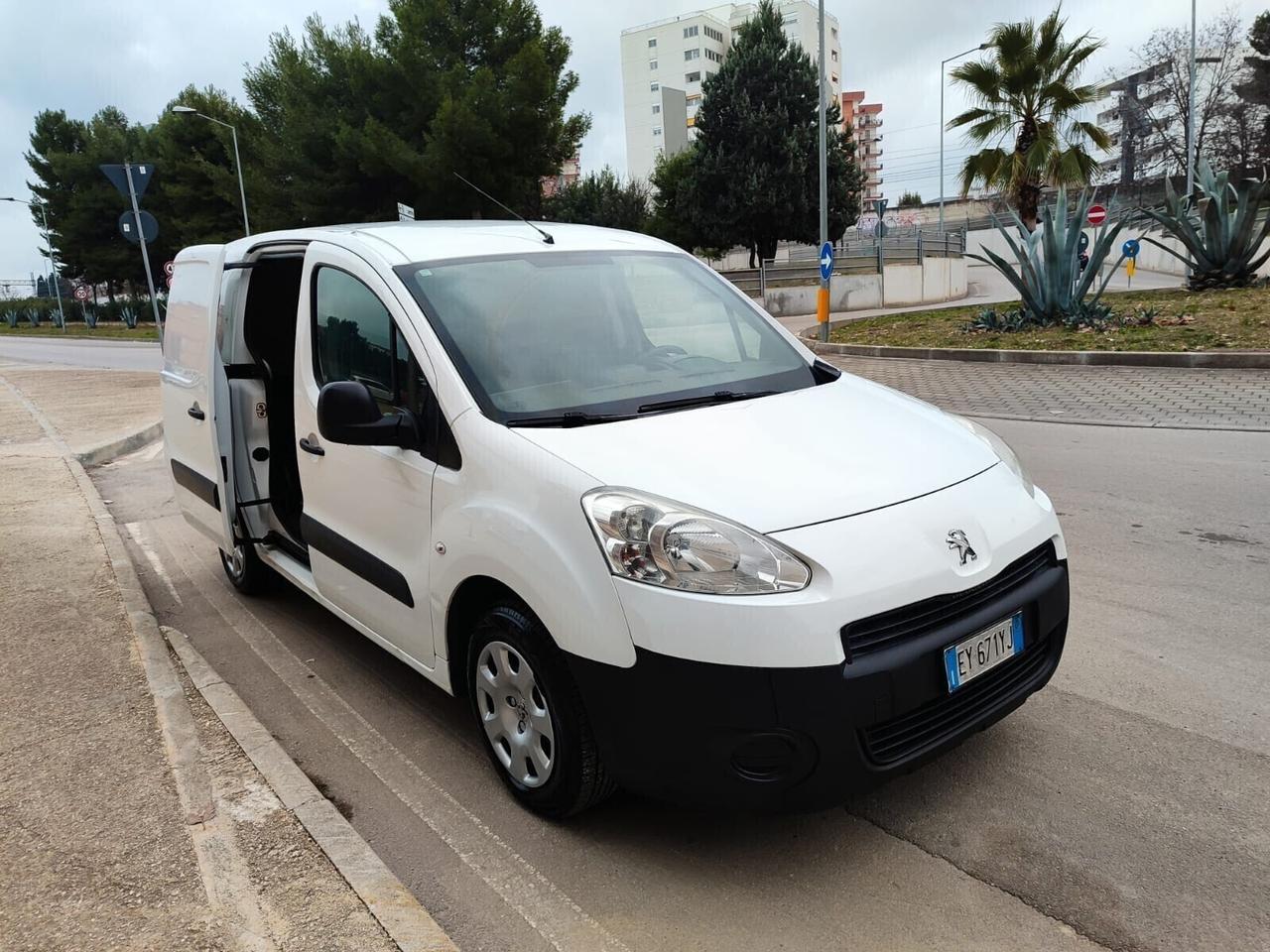 Peugeot Partner 1.6 HDi 3P.ti Por.Late.