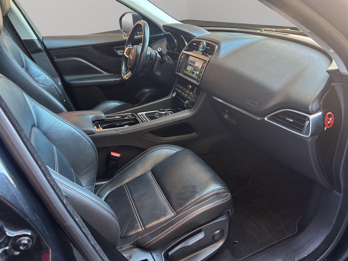 JAGUAR - F-Pace - 2.0 D 180 CV aut. R-Sport