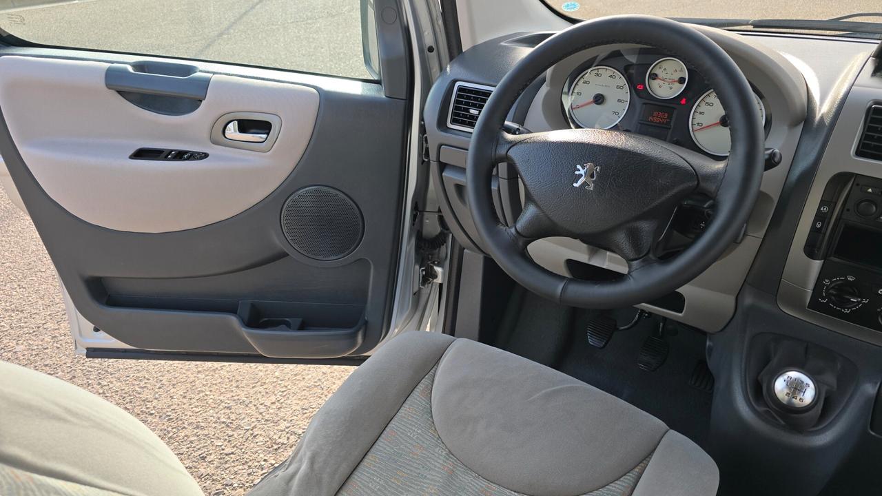 Peugeot Expert Tepee 2.0 HDi 120CV Pedana disabili 8 Posti