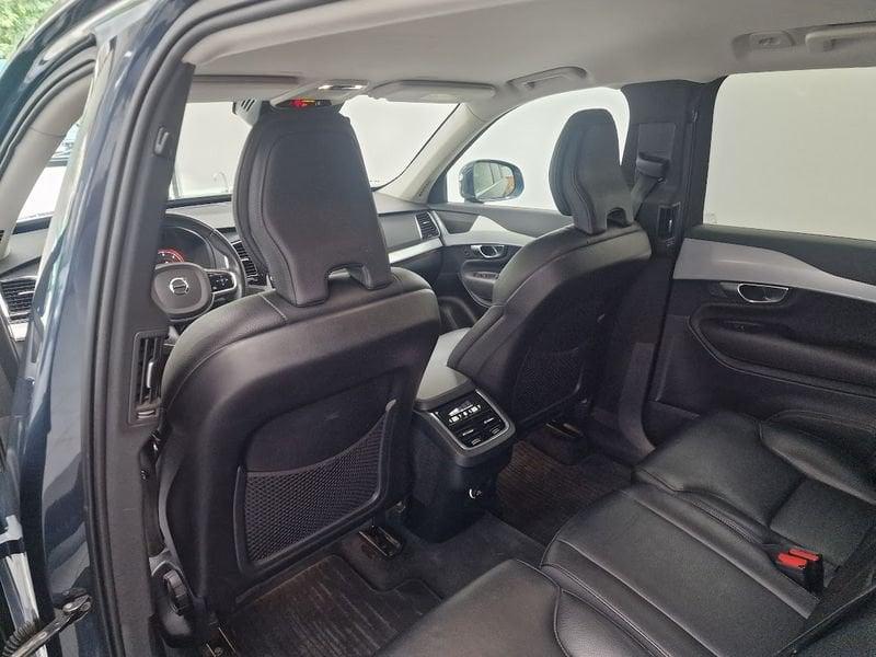 Volvo XC90 D5 AWD Geartronic 7 posti Momentum Euro 6 D-Temp