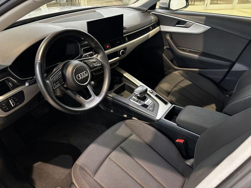 Audi A4 Avant 30 TDI/136 CV S tronic