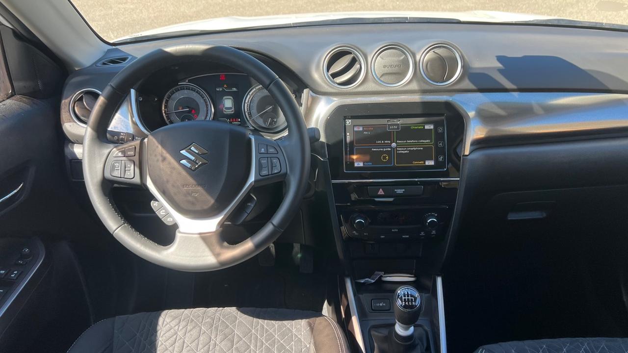 Suzuki Vitara 1.4 Hybrid Top