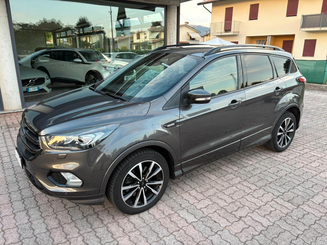 FORD KUGA 2.0 TDCI TAGLIANDI FORD SI A NEOPATENTATI