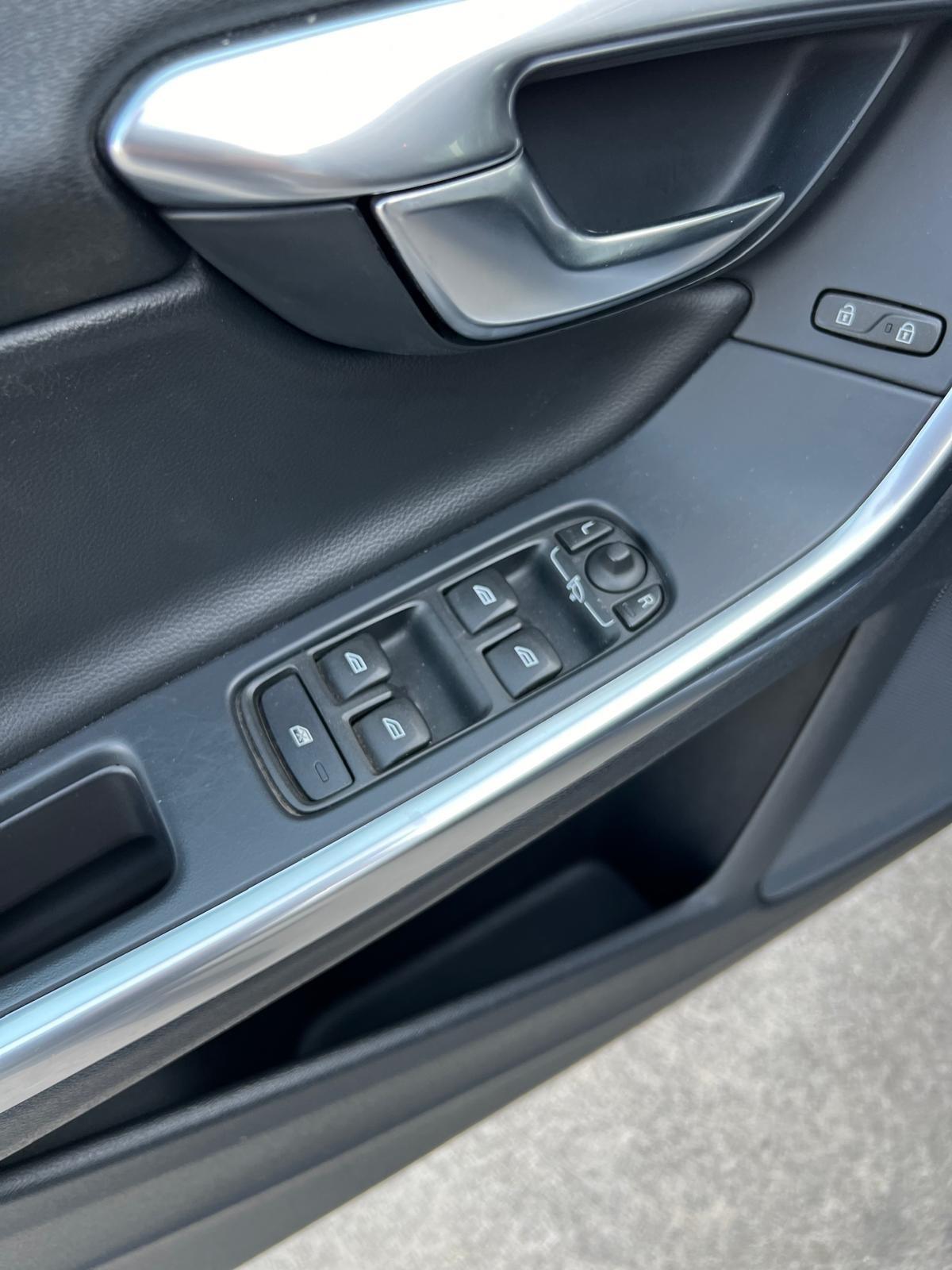 Volvo V60 D2 Geartronic Business 2.0 DIESEL ANNO 2018