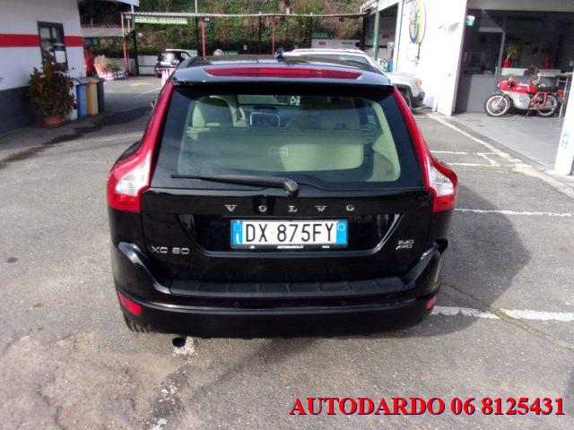 VOLVO XC60 2.4 D 163 CV AWD Momentum