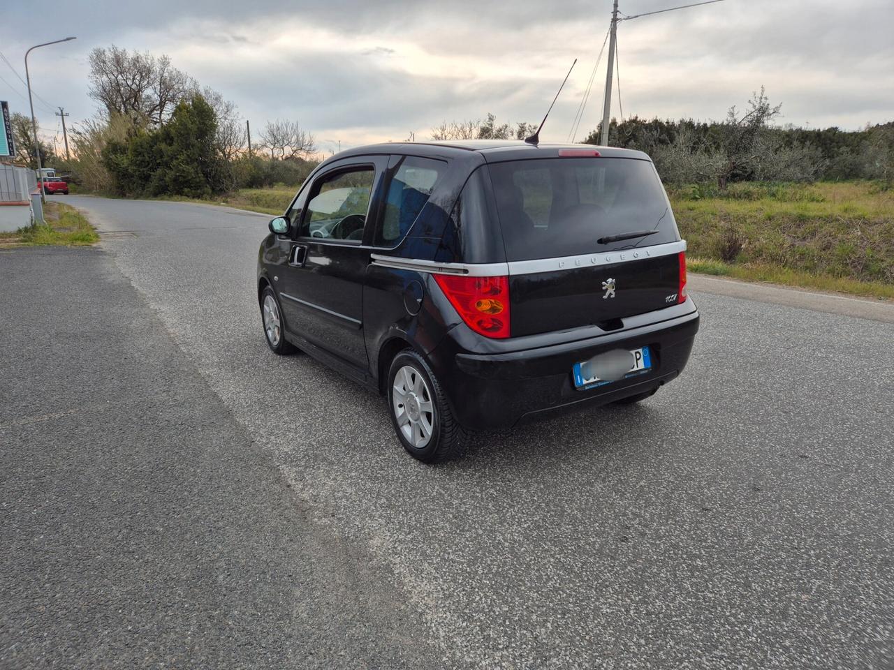 Peugeot 1007 1.4 Happy