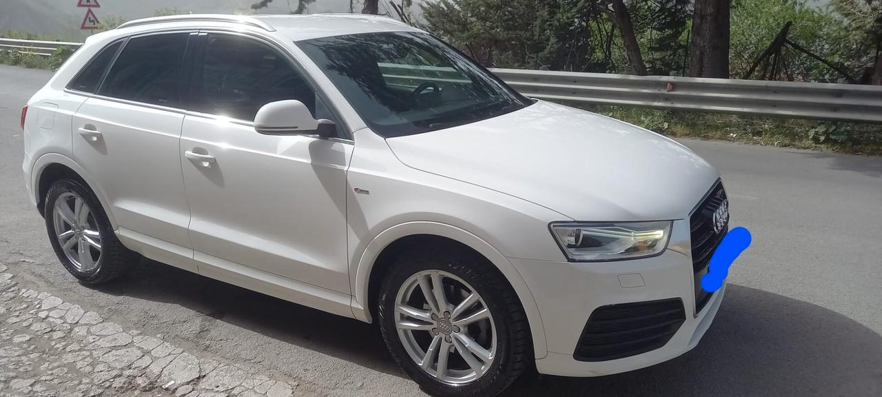 Audi Q3 2.0 TDI 150 CV Sport S-LINE