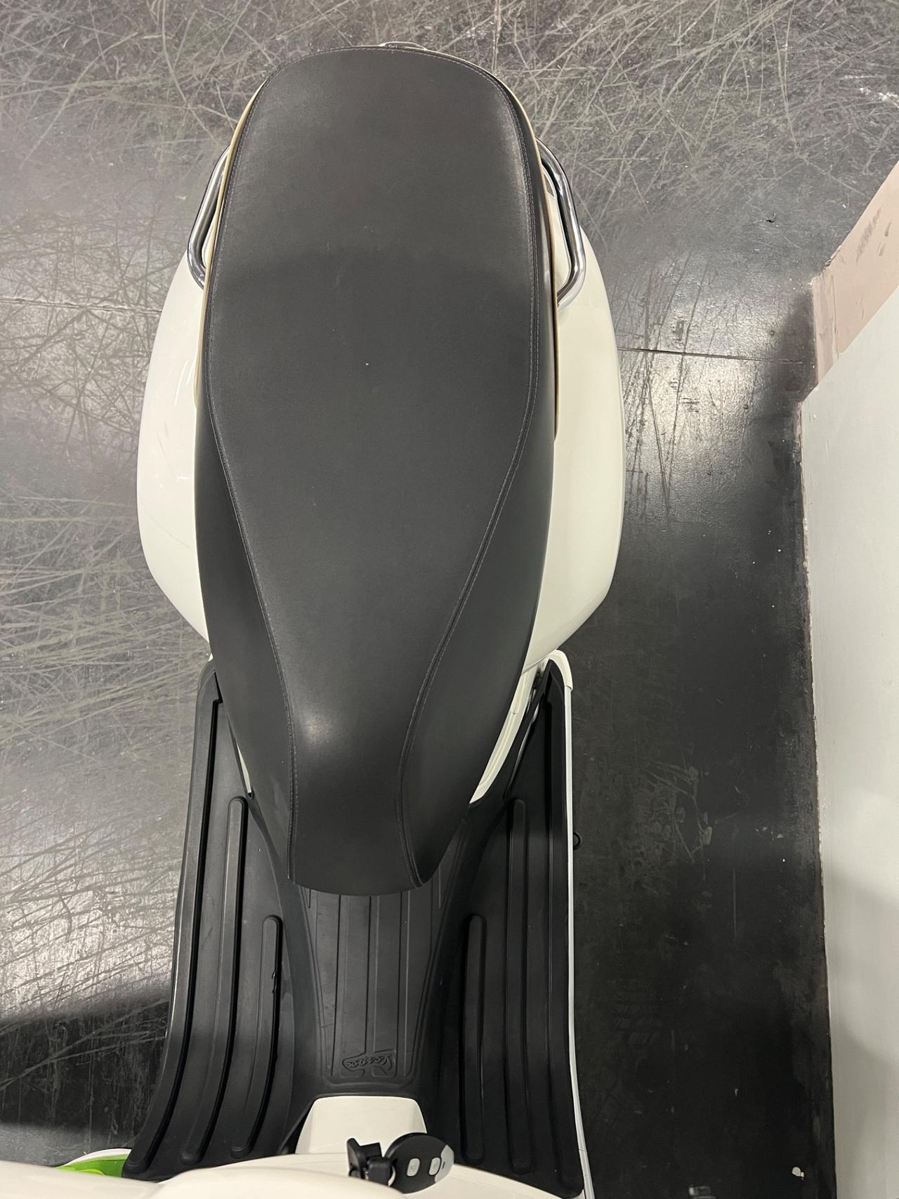 Vespa GTS 300