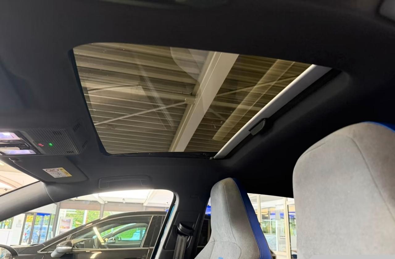 Volkswagen Golf R 2.0 TSI DSG 4Motion Black TETTO MATRIX HARMAN KARDON