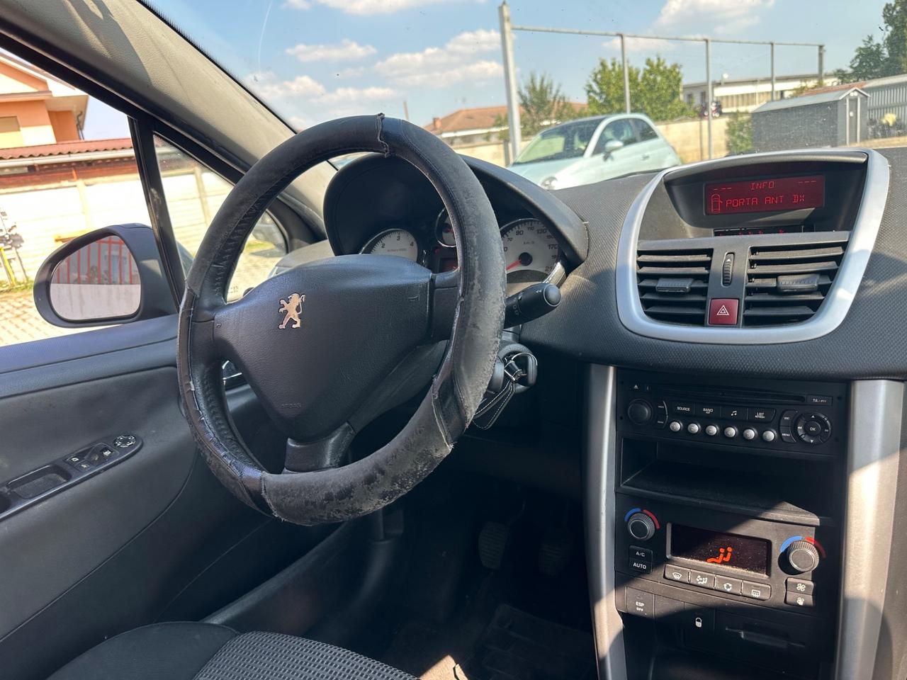 Peugeot 207 1.4 HDi 70CV 3p. X Line