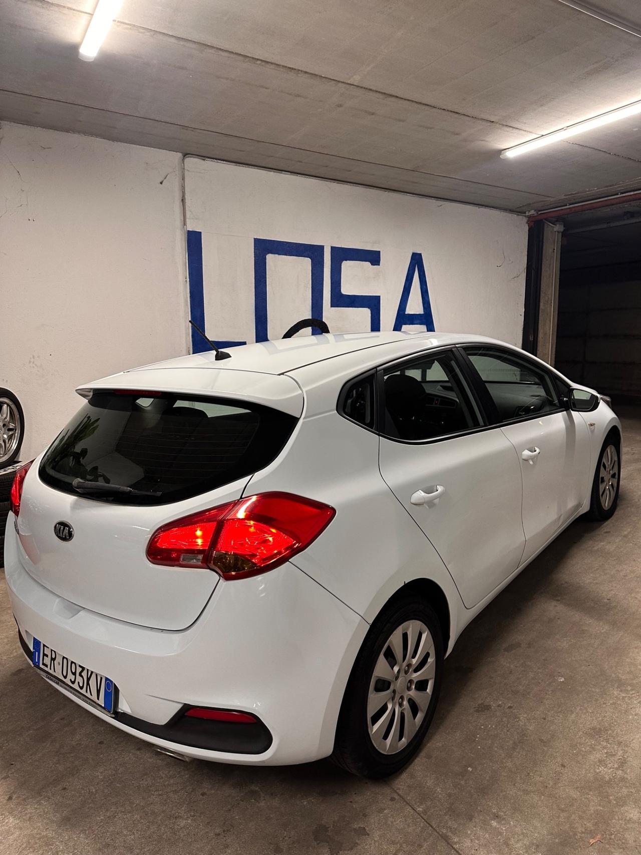 Kia Ceed cee'd 1.4 GPL 5 2013
