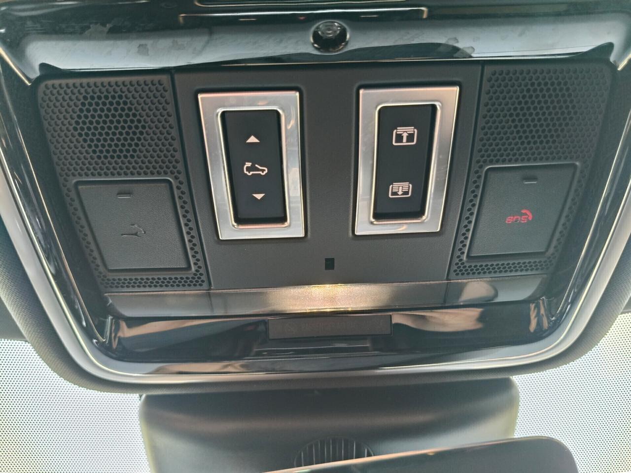 Range Rover Velar 2.0 Si4 300 CV R-Dynamic HSE