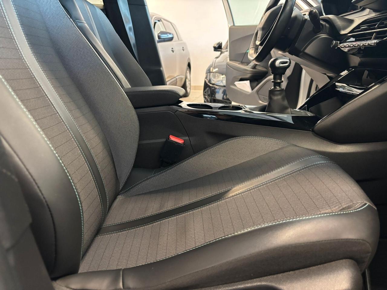 Peugeot 2008 ALLURE NAVI BlueHDi 110 6mt SPOTICAR
