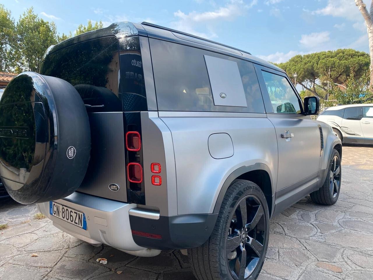 Land Rover Defender 90 3.0D I6 300 X-Dynamic HSE P.CONSEGNA