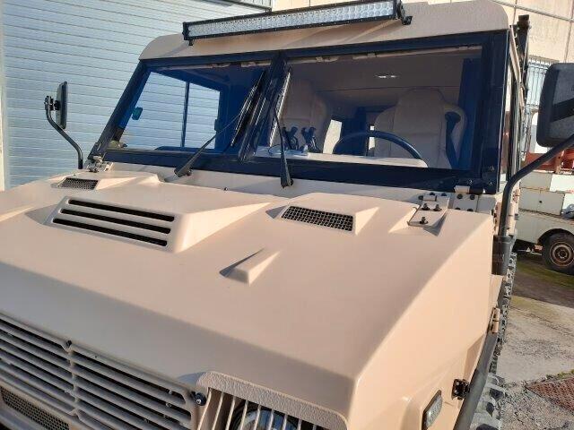 Iveco VM 90 2.8TDI 4X4 HARD TOP 9POSTI + CARRELLO