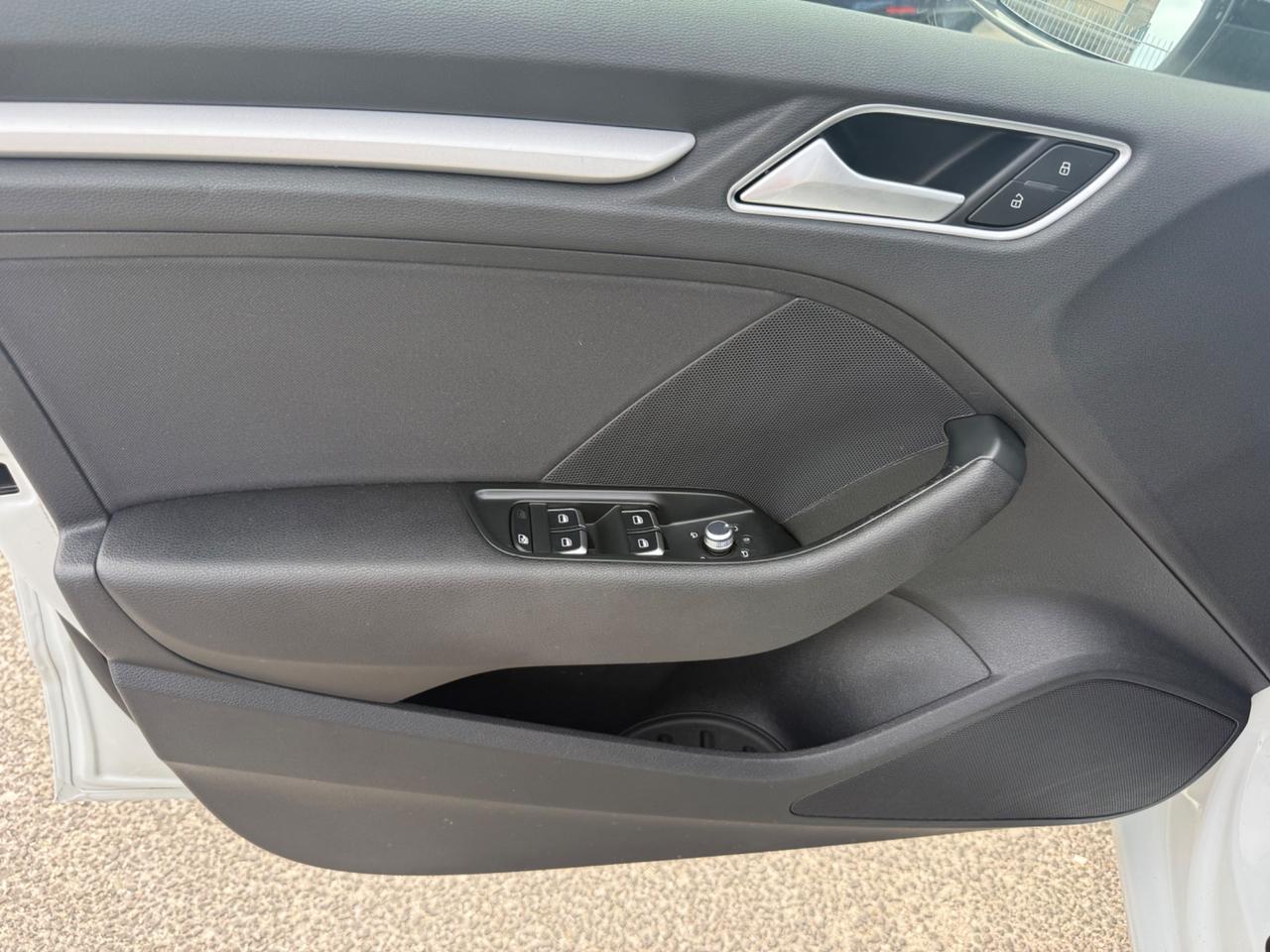 Audi A3 1.6 TDI ultra Attraction