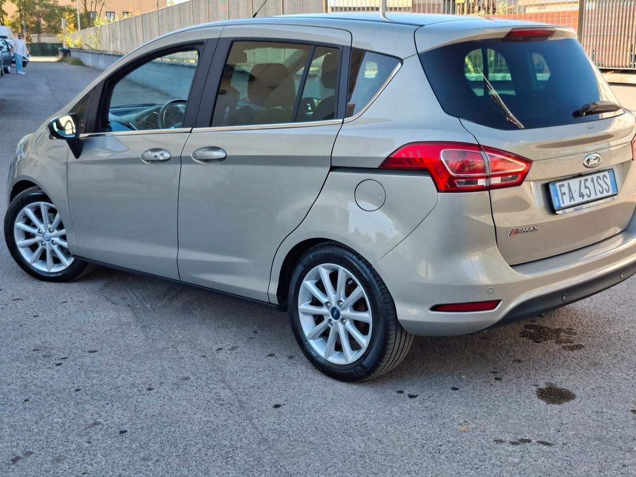 Ford B-Max 1.4 90 CV GPL Business Titanium X