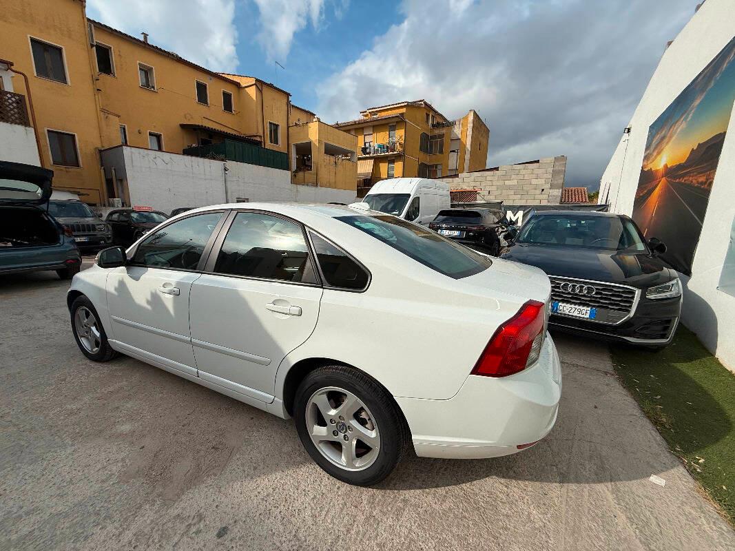 Volvo S40 VOLVO S40 2.0 Summum 145cv