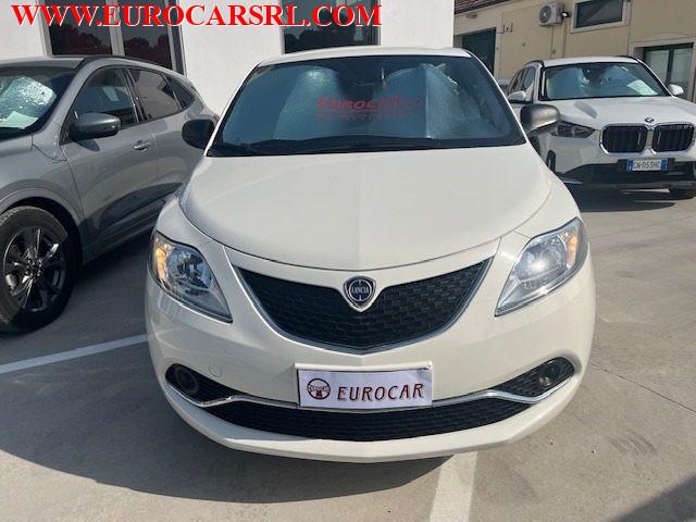 LANCIA Ypsilon 1.2 69 CV 5 porte Silver
