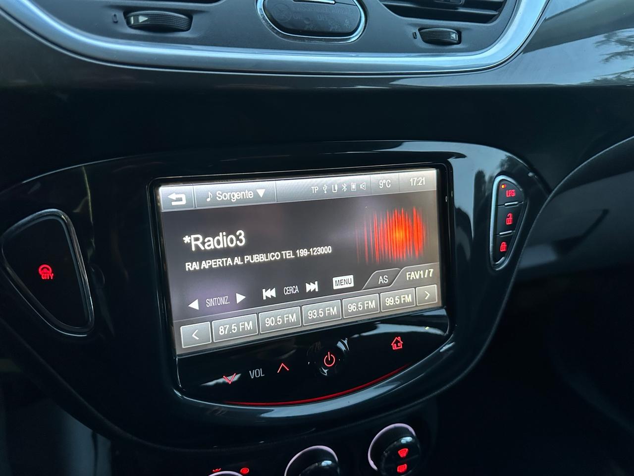 Opel Corsa 1.4 90CV GPL Tech 5 porte b-Color