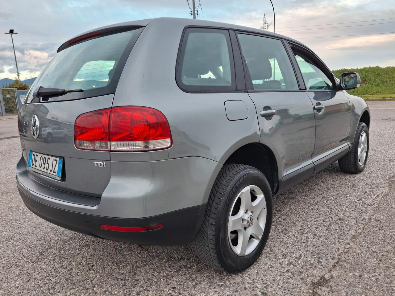 Volkswagen Touareg 2.5 R5 TDI Exclusive-AUTOMATICO-