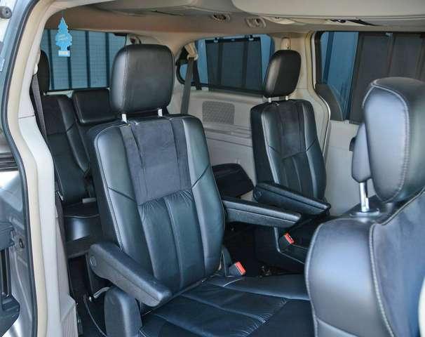 Chrysler Town & Country Limited 7 posti 3.6 V6 Aut benzina (Lancia Grand Voyager)