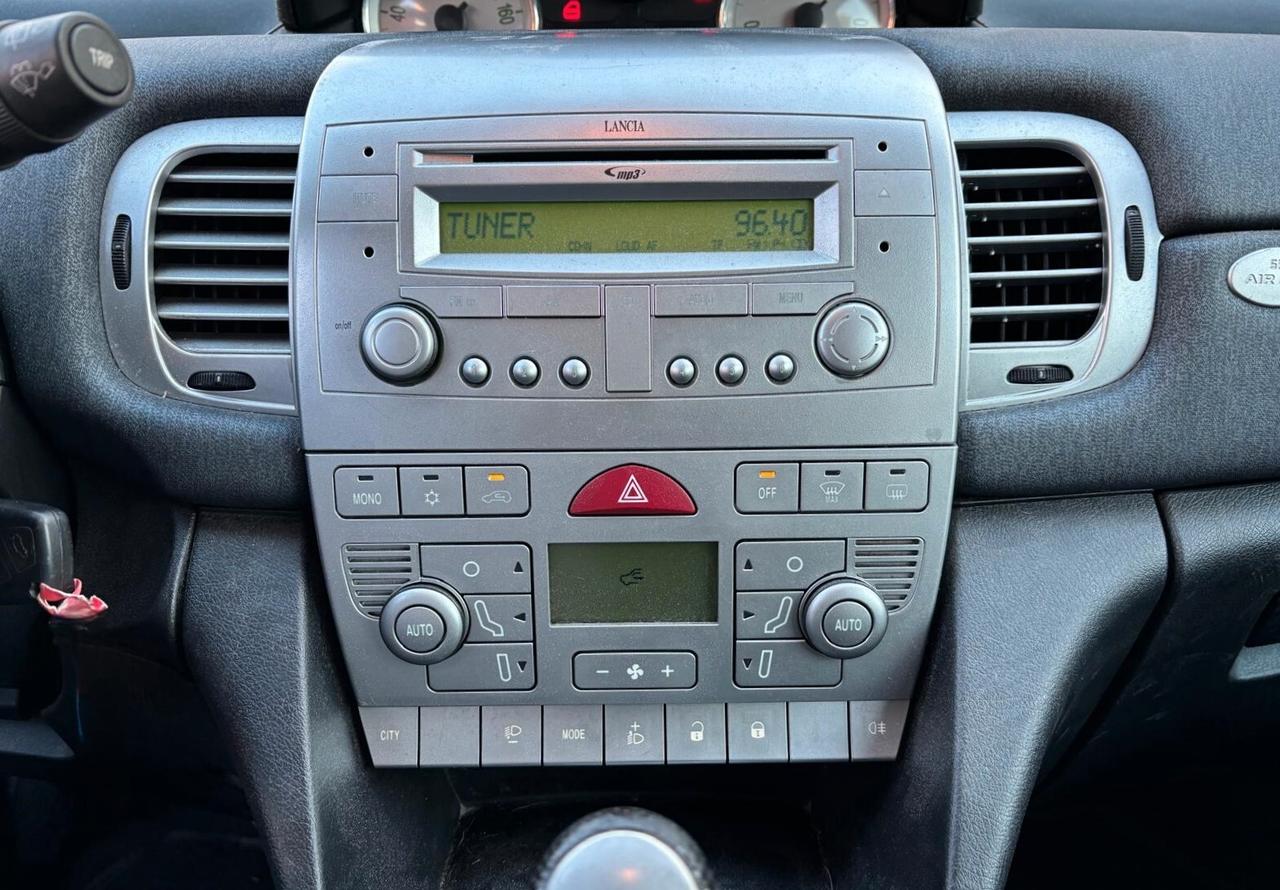 Lancia Ypsilon 1.2 Platino