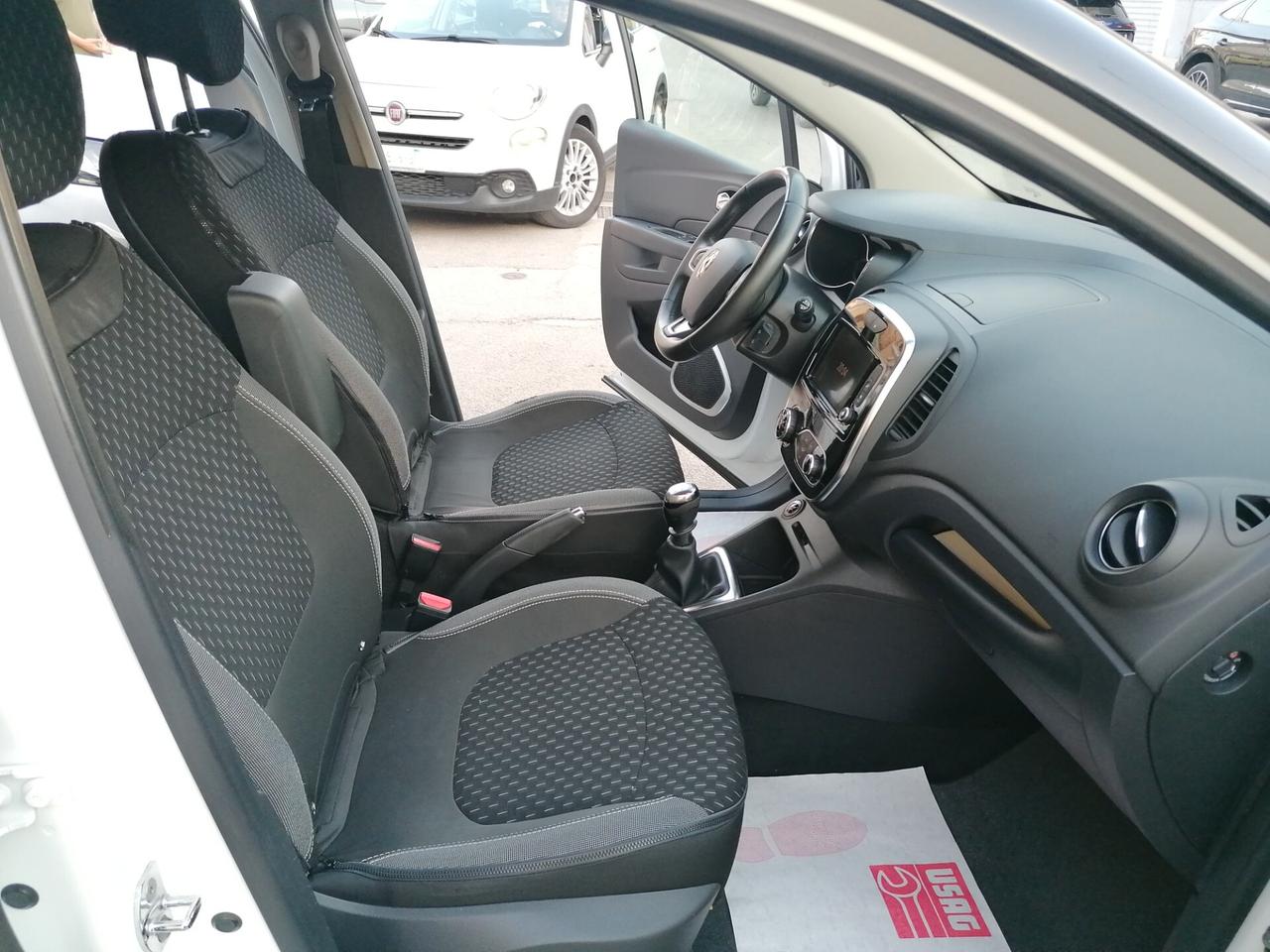 Renault Captur dCi 8V 110 CV Start&Stop Energy Initiale Paris