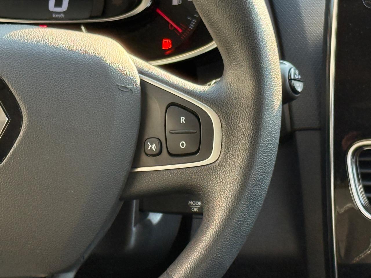 Renault Clio 1.2 75CV 5 porte Zen