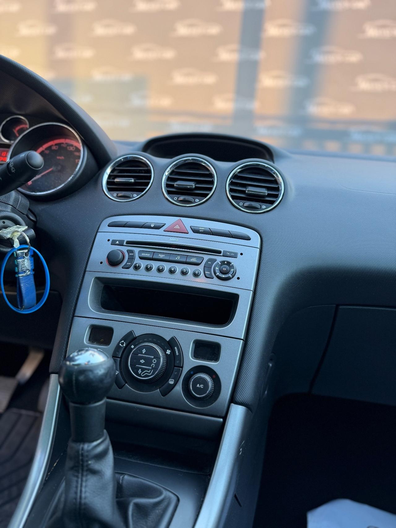 PEUGEOT 308 (anno 2008)