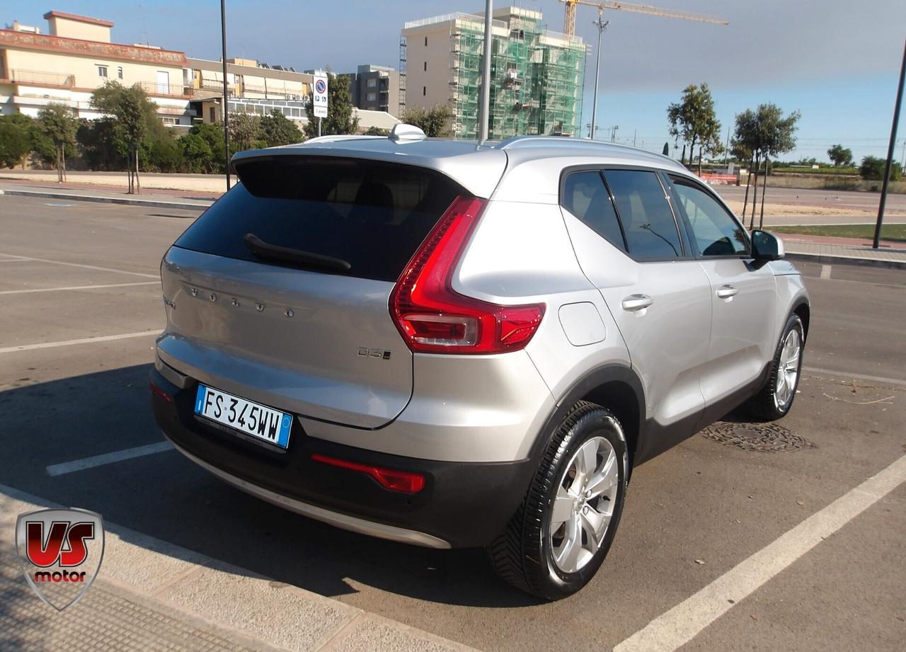 VOLVO XC40 4WD-AUTO-RETROC-2019