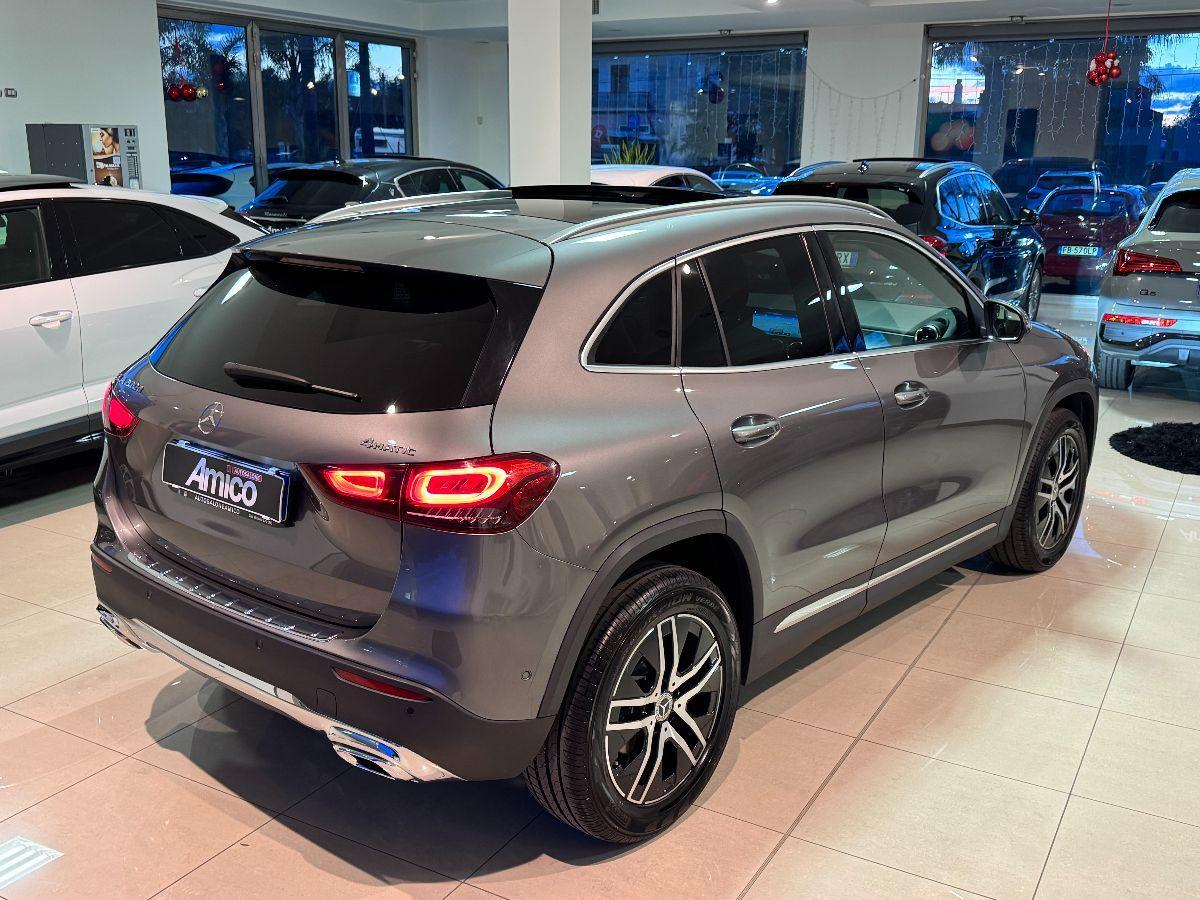 MERCEDES Classe GLA 200 d Automatic 4Matic Premium Tetto