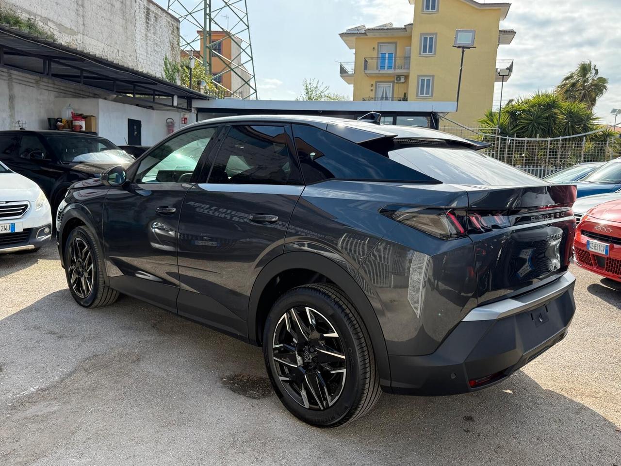 PEUGEOT 3008 HYBRID 136CV AUTOMATICA ALLURE KM0