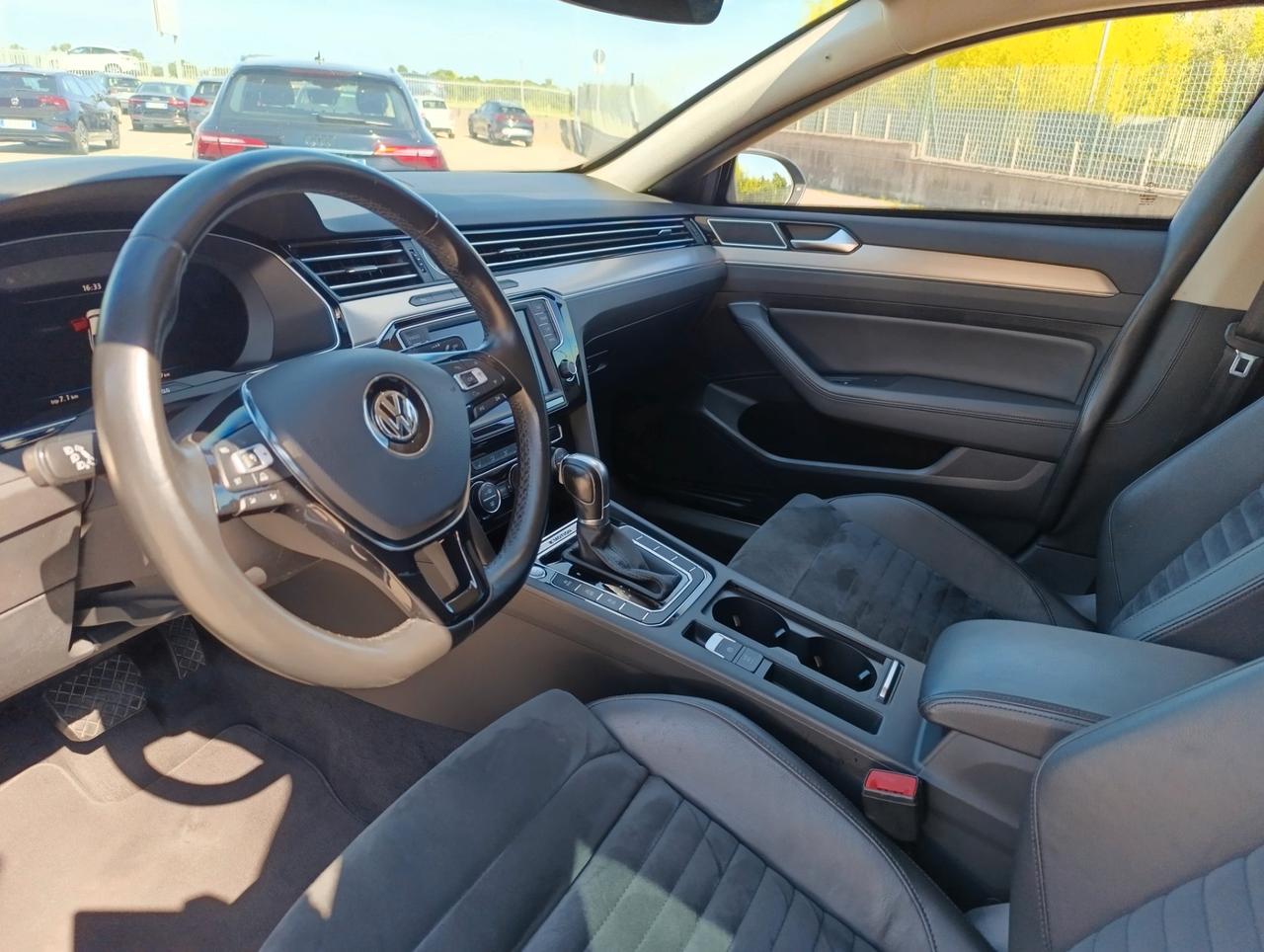 Volkswagen Passat Berlina Passat 2.0 tdi Highline Executive 4motion 190cv dsg 7m