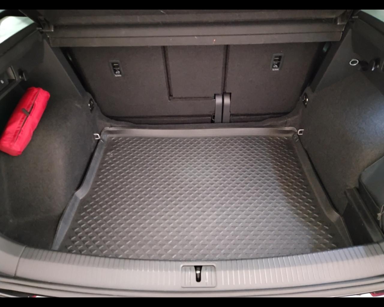 VOLKSWAGEN Tiguan II 2021 - Tiguan 1.5 tsi R-Line 150cv dsg