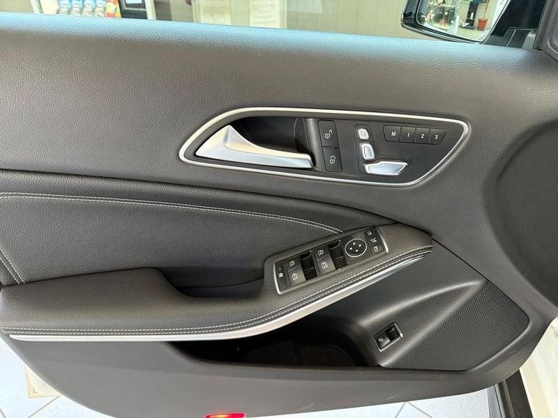 Mercedes-Benz GLA 200 d Automatic Premium Night Edition auto