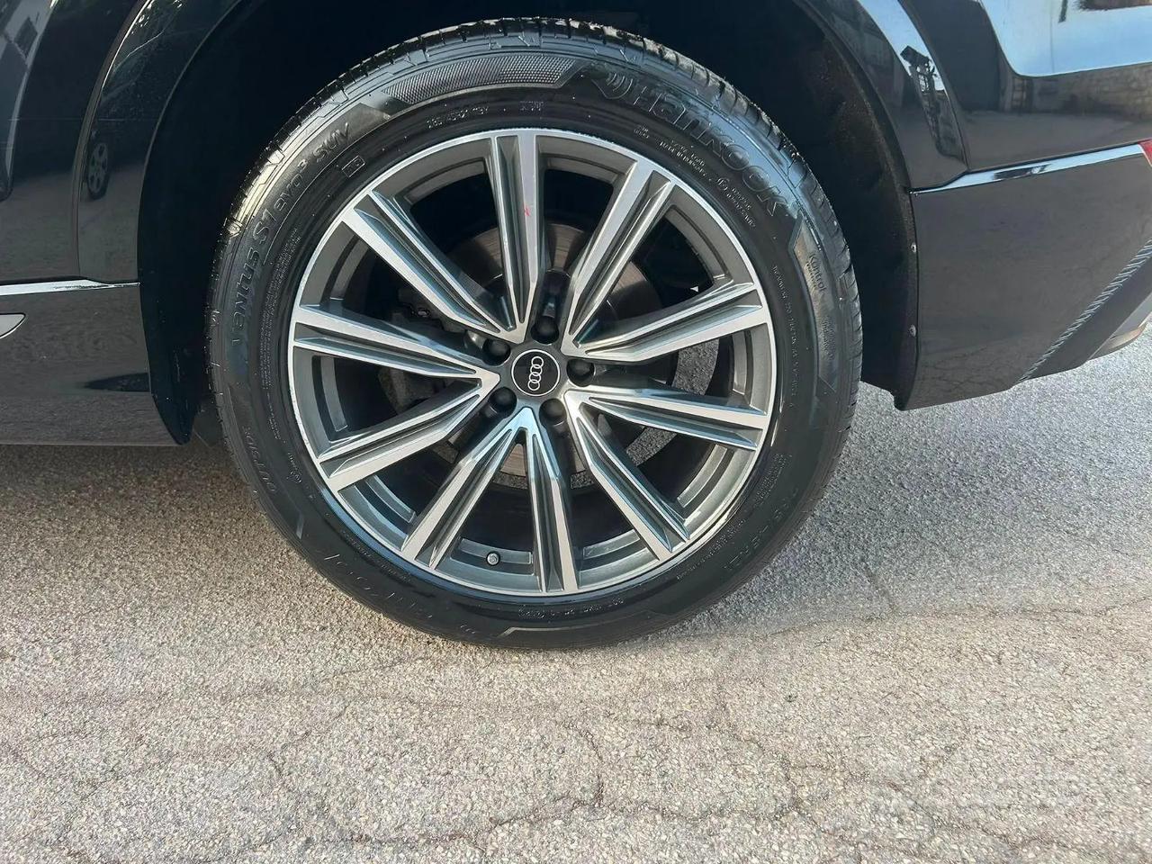 AUDI Q8 45 TDI MILD HYBRID DIESEL