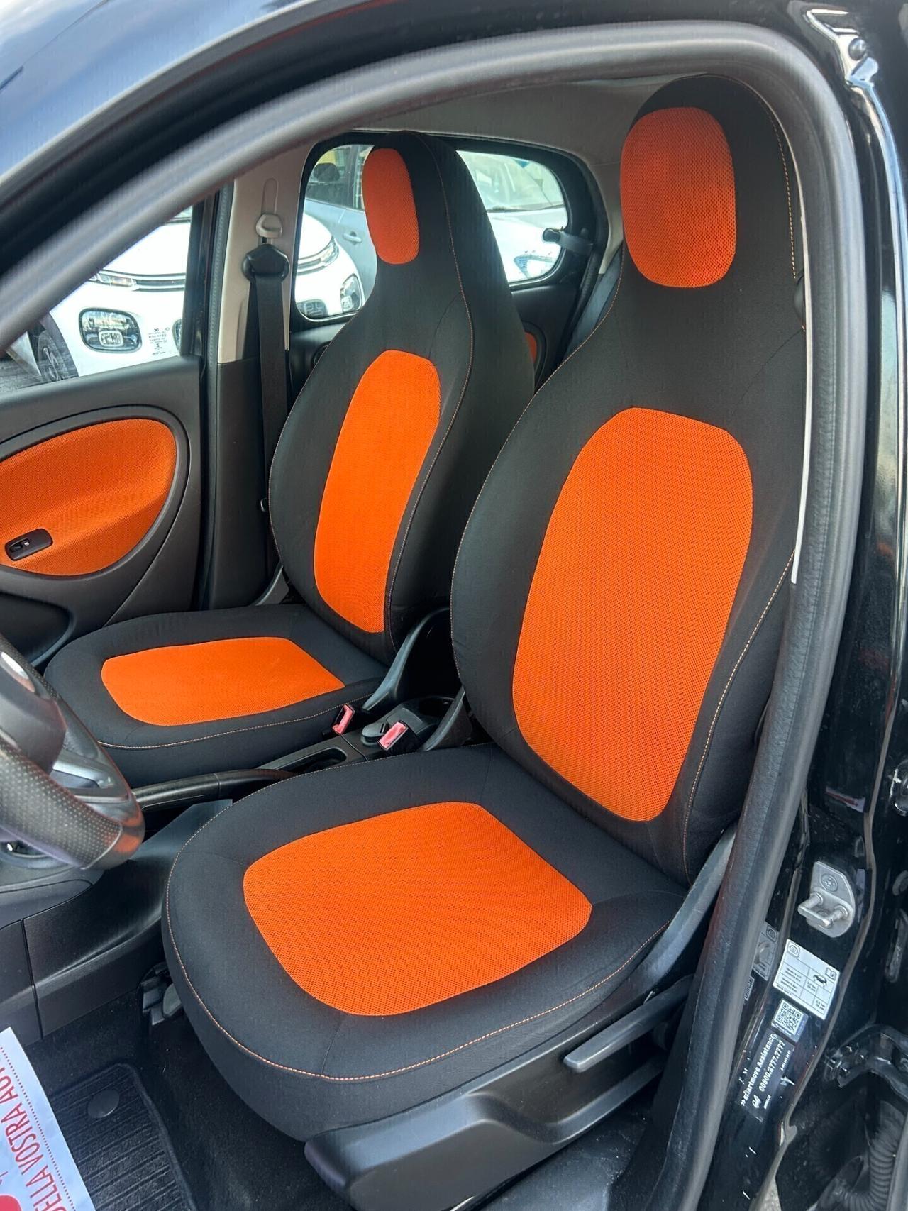 " UNA CHICCA " Smart ForFour 70 1.0 twinamic Passion