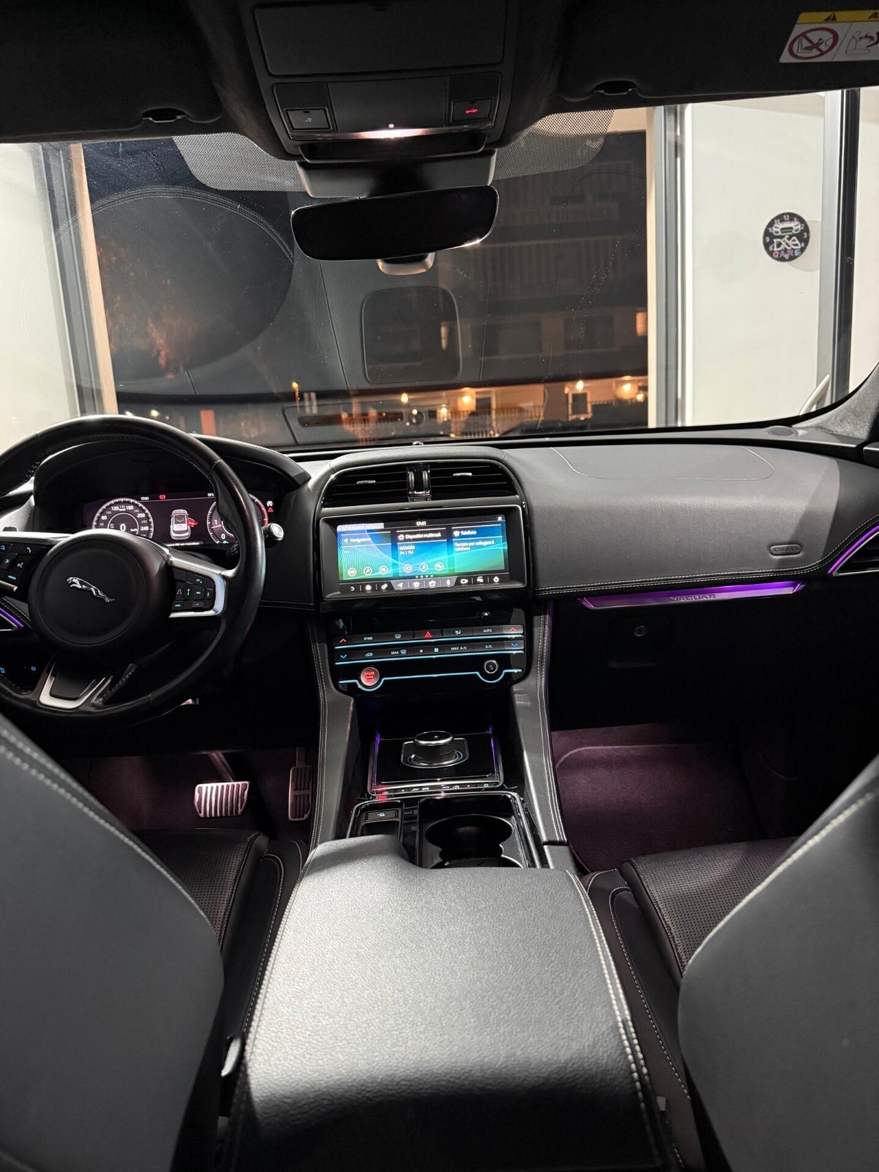 Jaguar F-Pace 2.0 D 240 CV AWD aut. Prestige