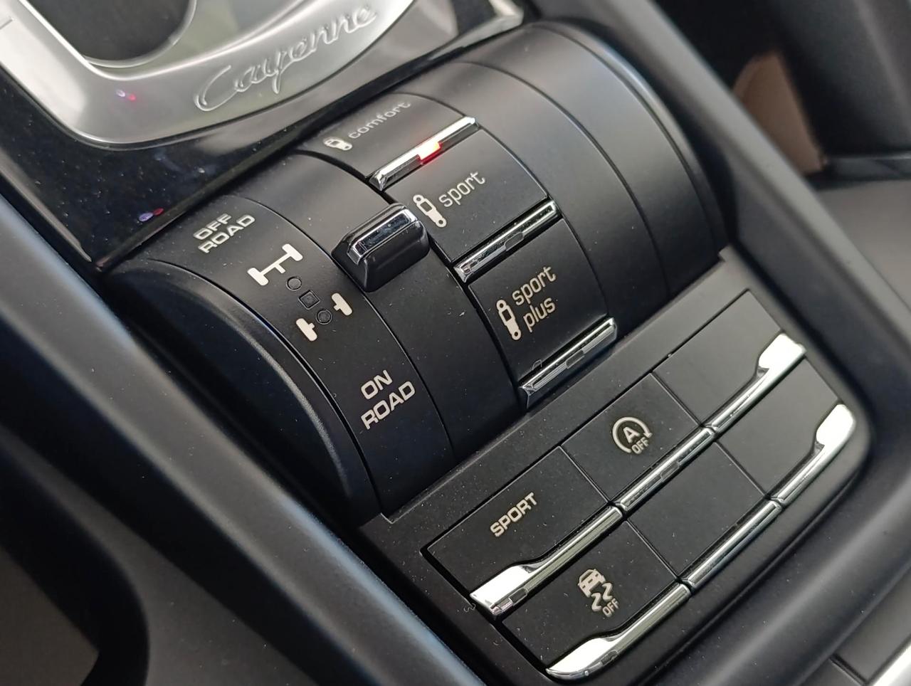 Porsche Cayenne 3.0 Platinum Edition tiptronic