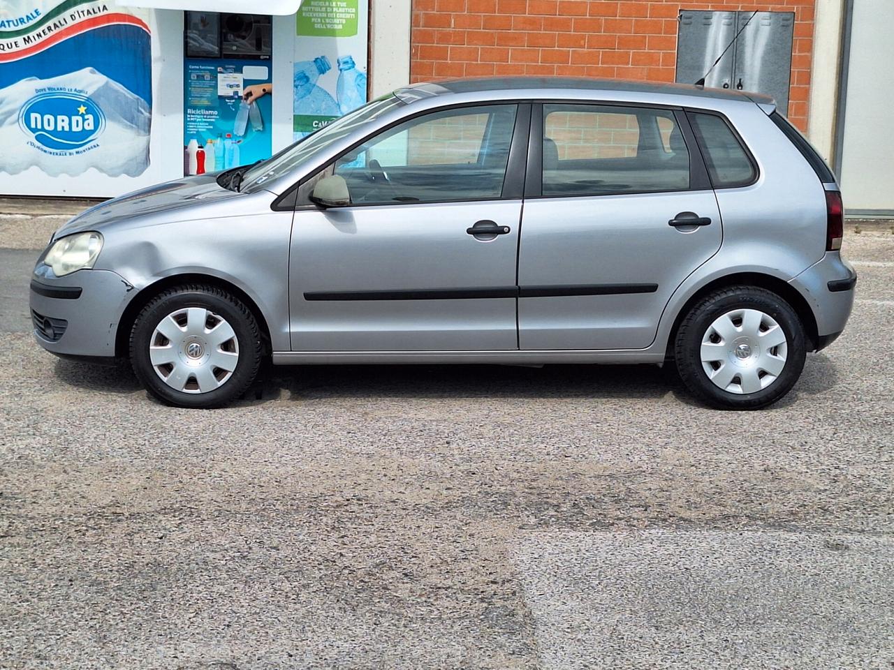 Volkswagen Polo 1.2/60CV 5p. Trendline NEOPATENTATI