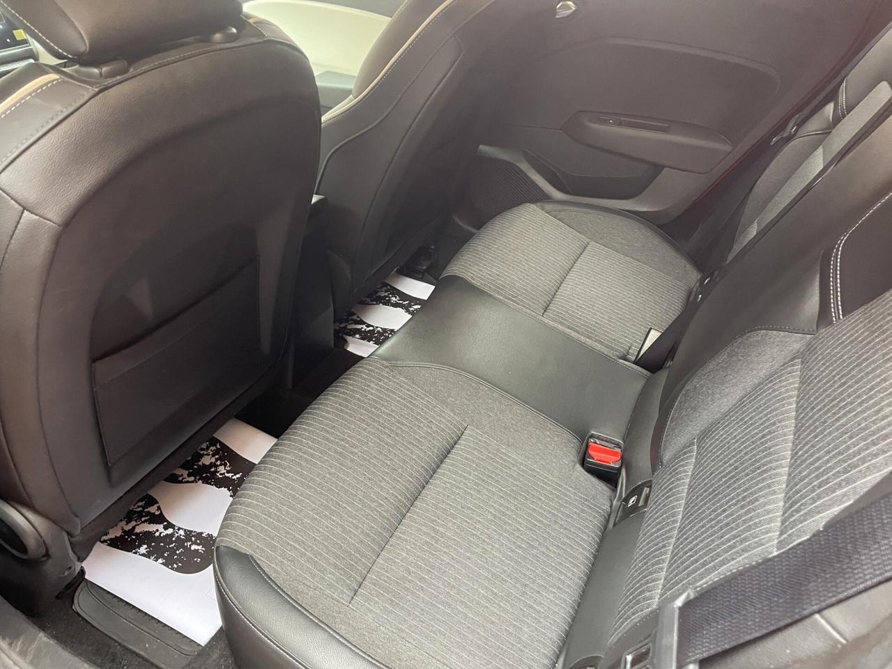 Renault Clio UNICO PROPRIETARIO - NEOPATENTATI