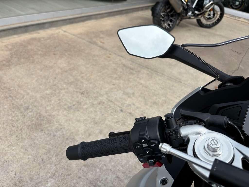 CfMoto 675 sr-r piccolo mostriciattolo a 75 euro al mese senza anticipo