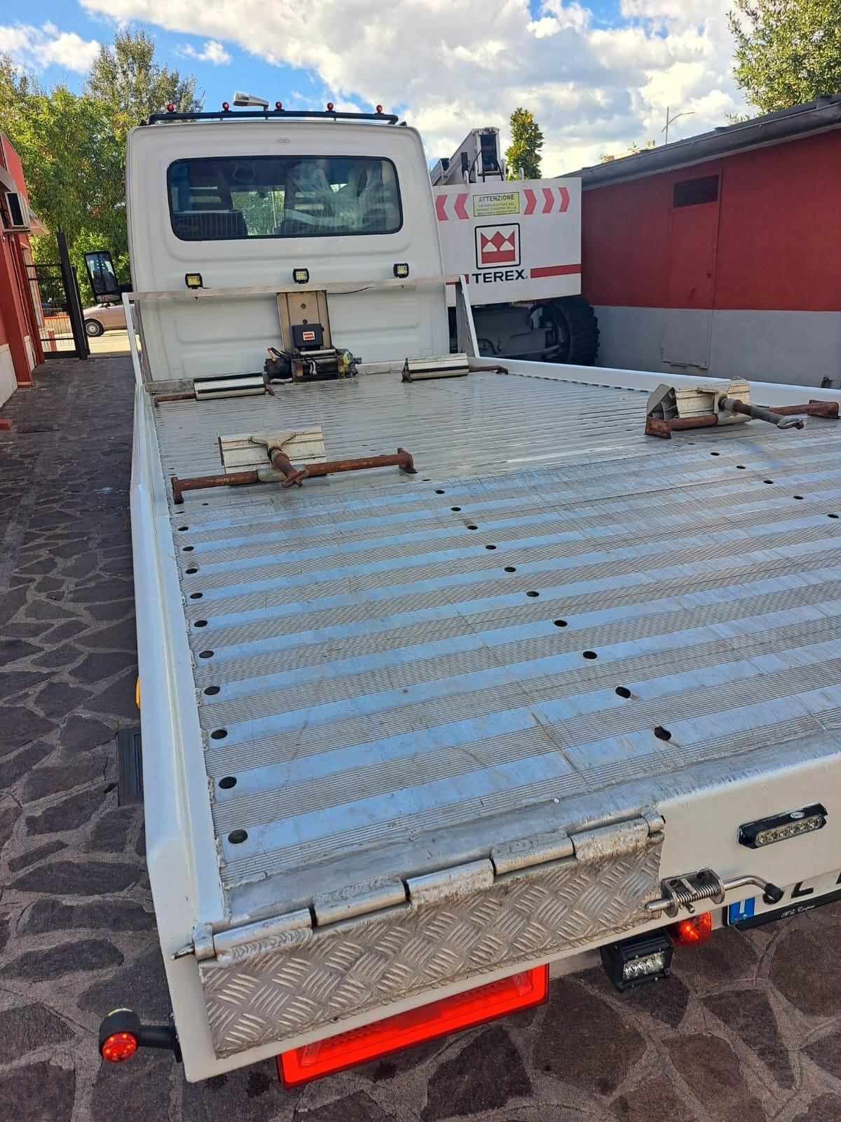 iveco daily trasporto auto