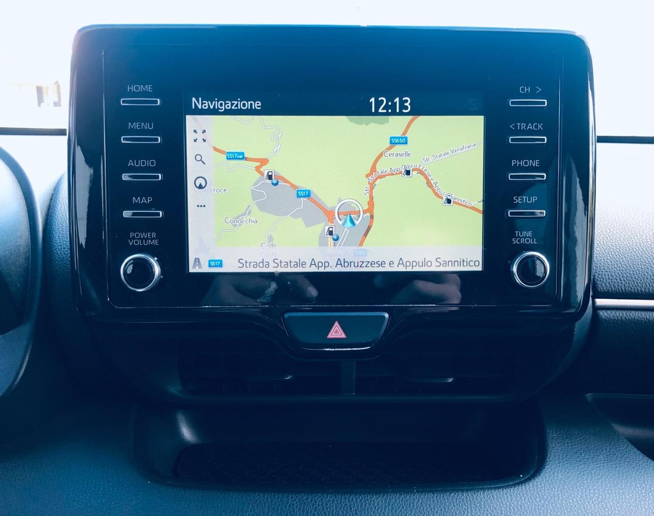 Toyota Yaris 1.5 Hybrid Business TELECAMERA