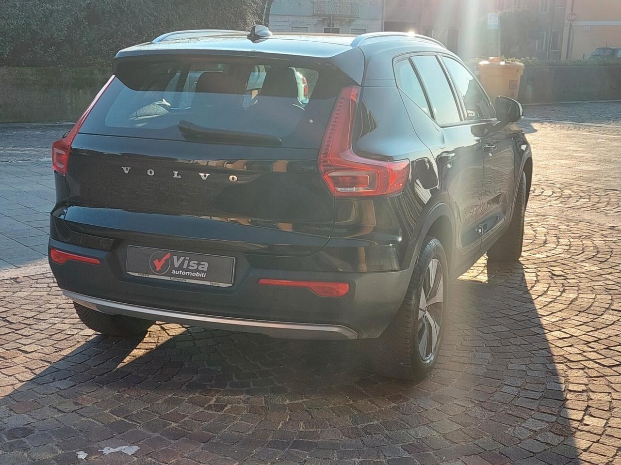 Volvo XC40 T2 Geartronic Momentum Pro #MP