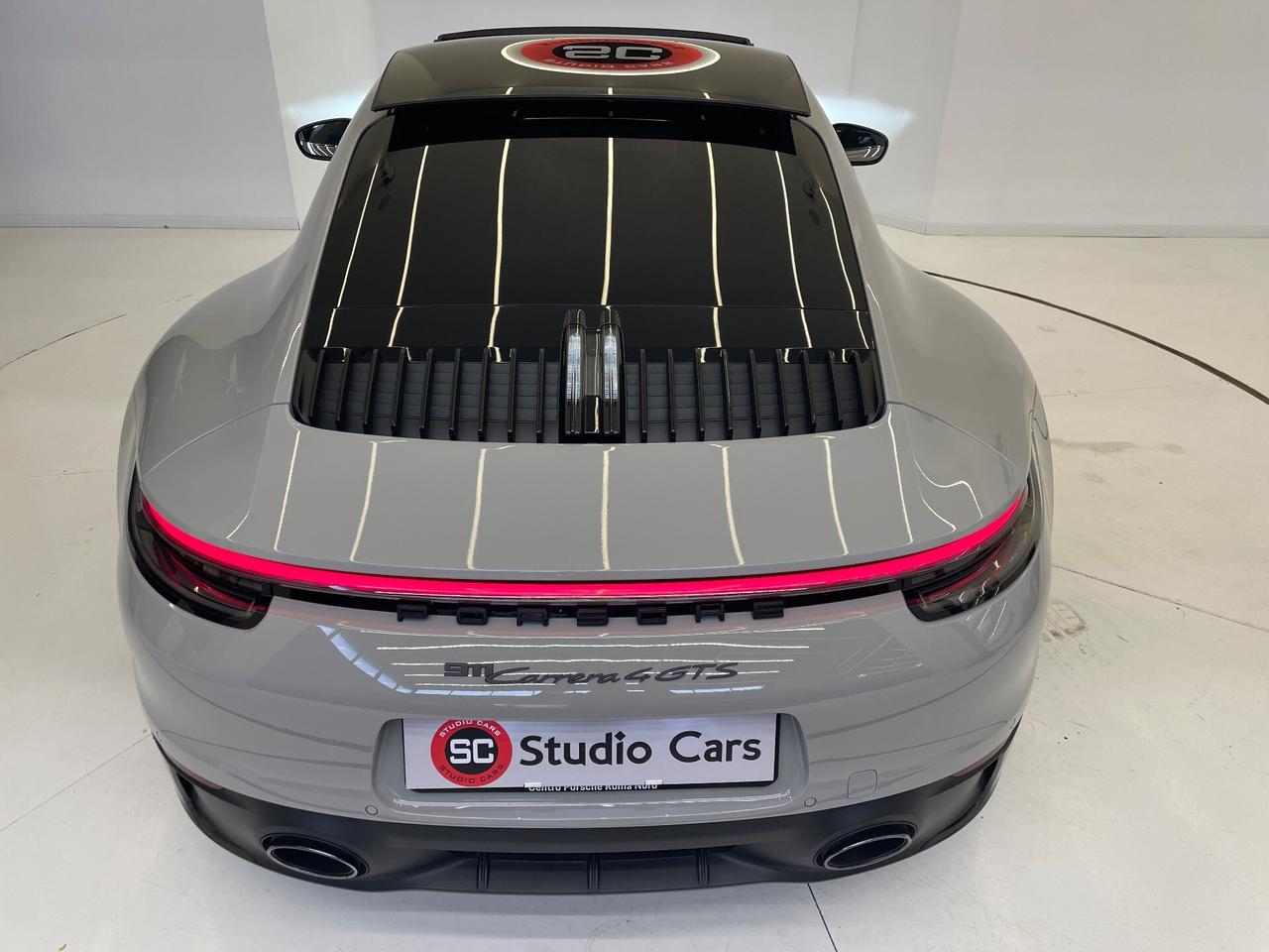 Porsche 911 Carrera 4 GTS