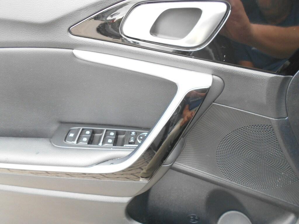 Kia Xceed 1.6 CRDi MHEV High Tech Adas Pack 2WD iMT