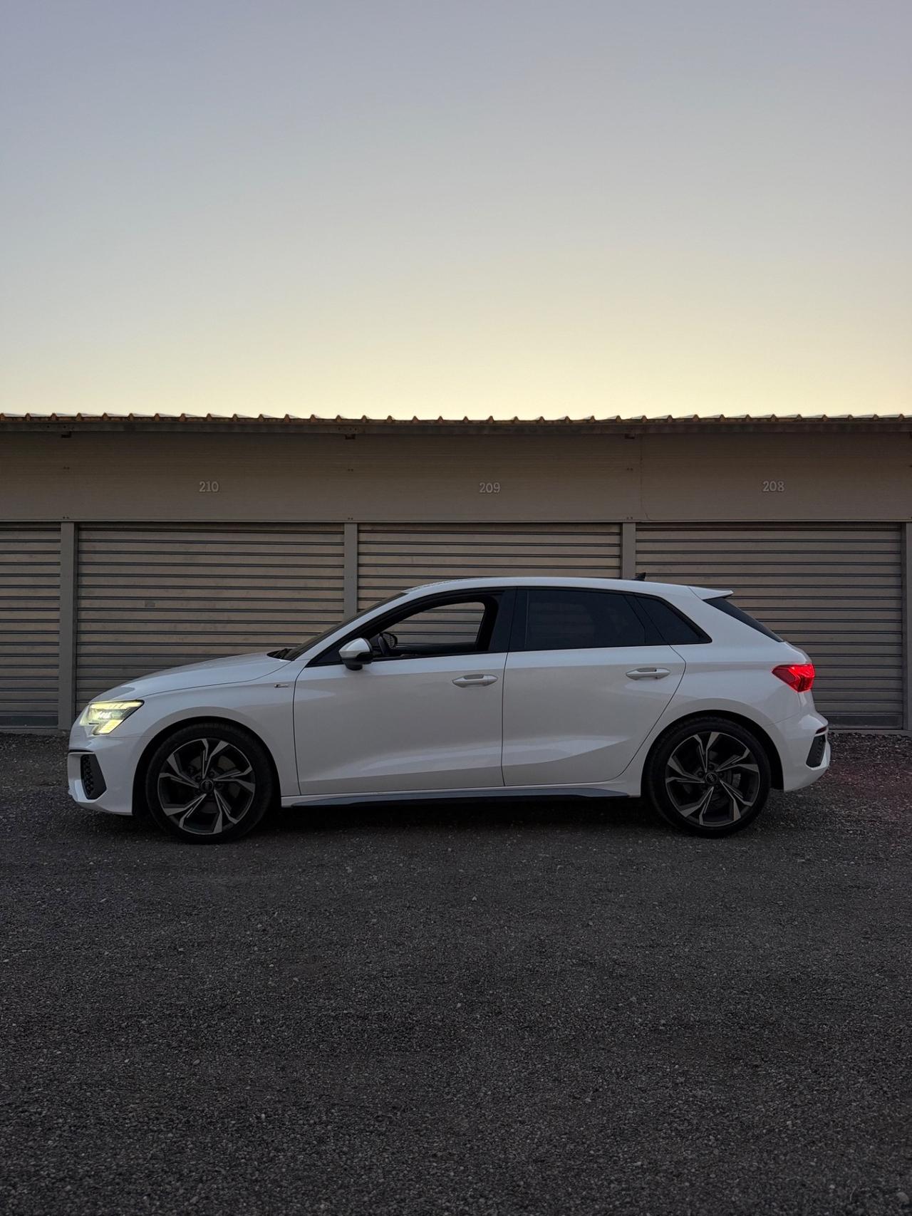 Audi A3 SPB 30 TDI S line edition